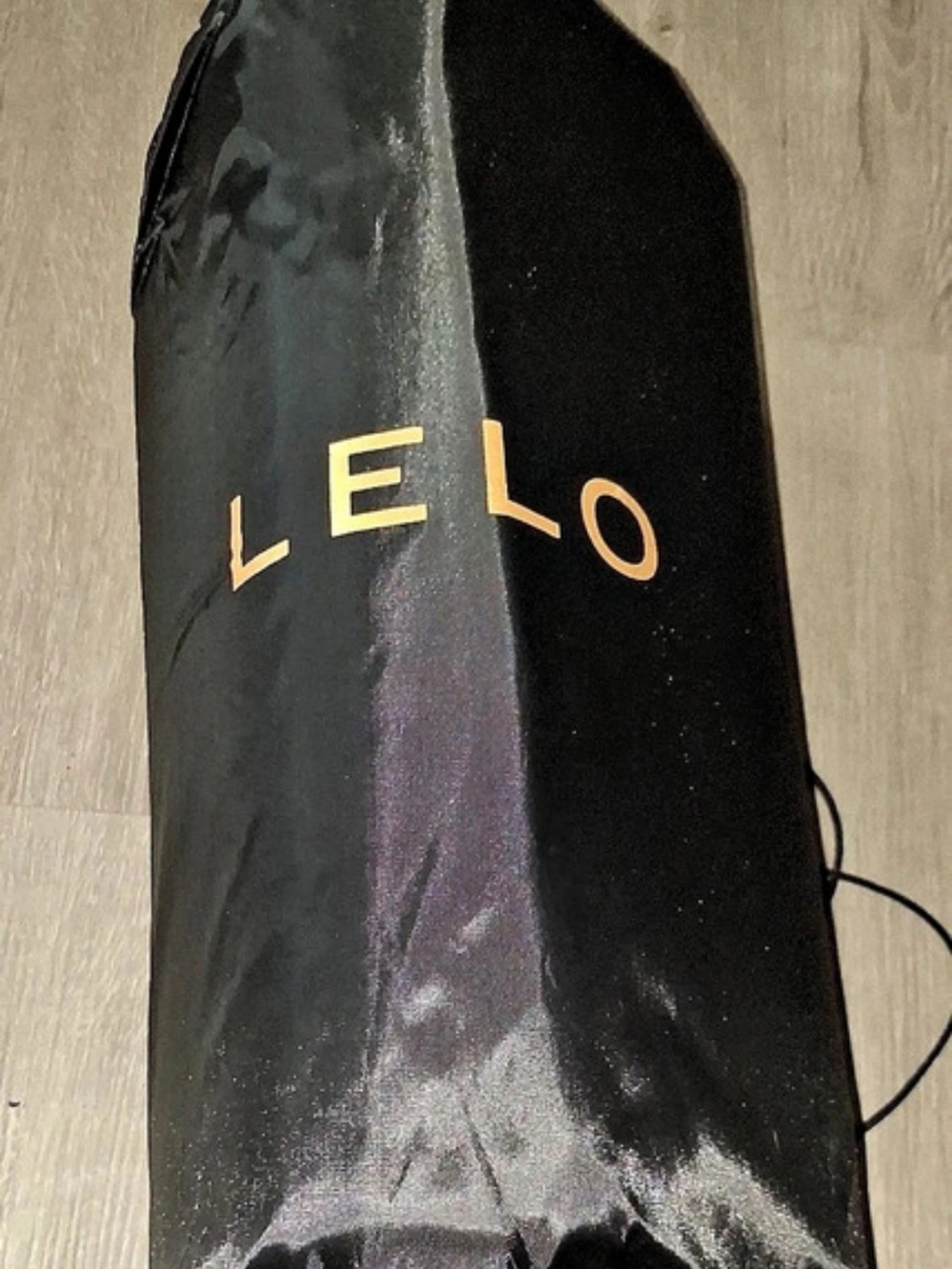 LELO Black Drawstring Pouch - Picture 2 of 3